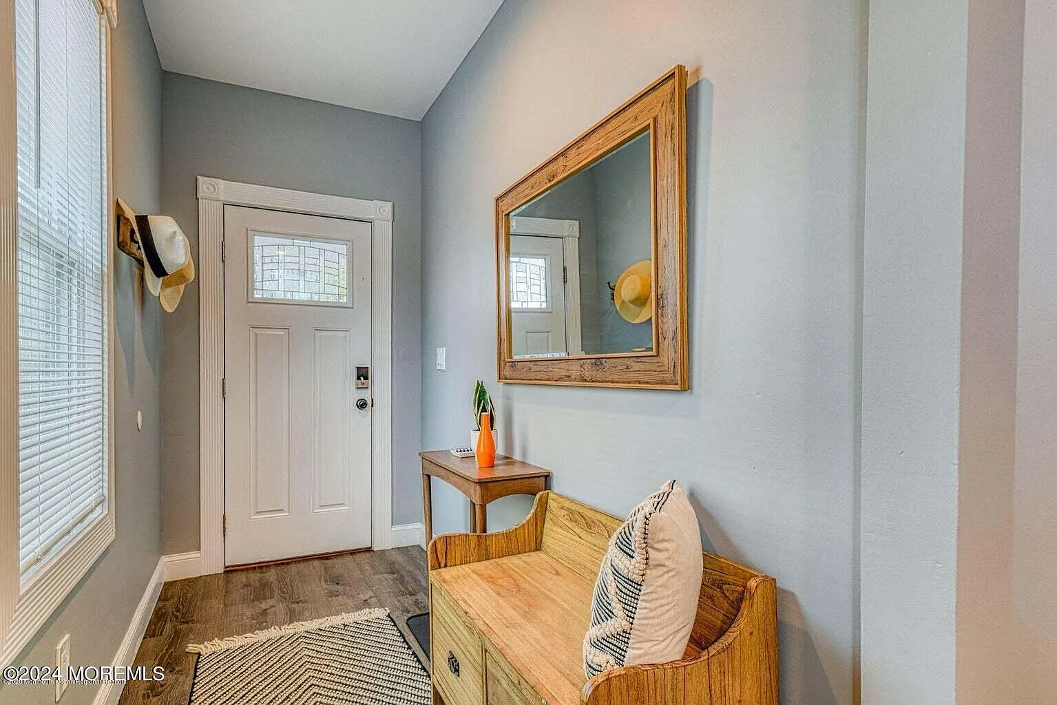 5 bed, 3.5 bath, 1946 sqft, $2,500 — Photo 3