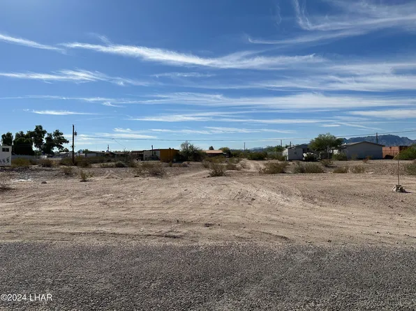 4884 E Island Pl, Topock, AZ 86436