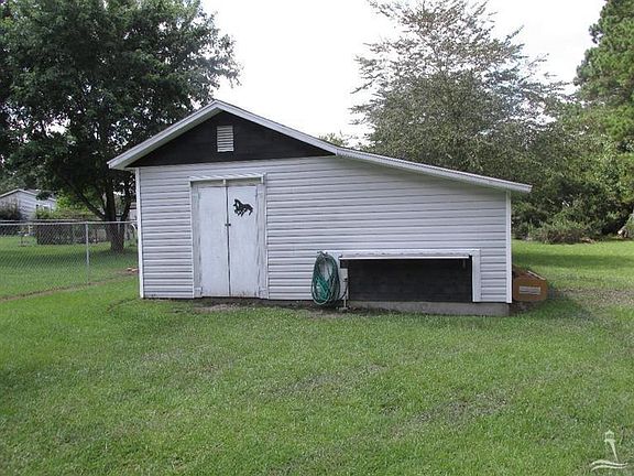 3rd image of 1485 Clearview Road NW