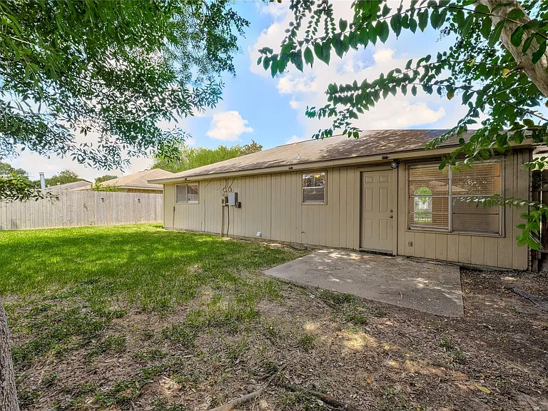 14119 Bella Dr — Photo 19