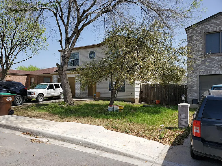 3514 Cameron Spgs — Photo 2