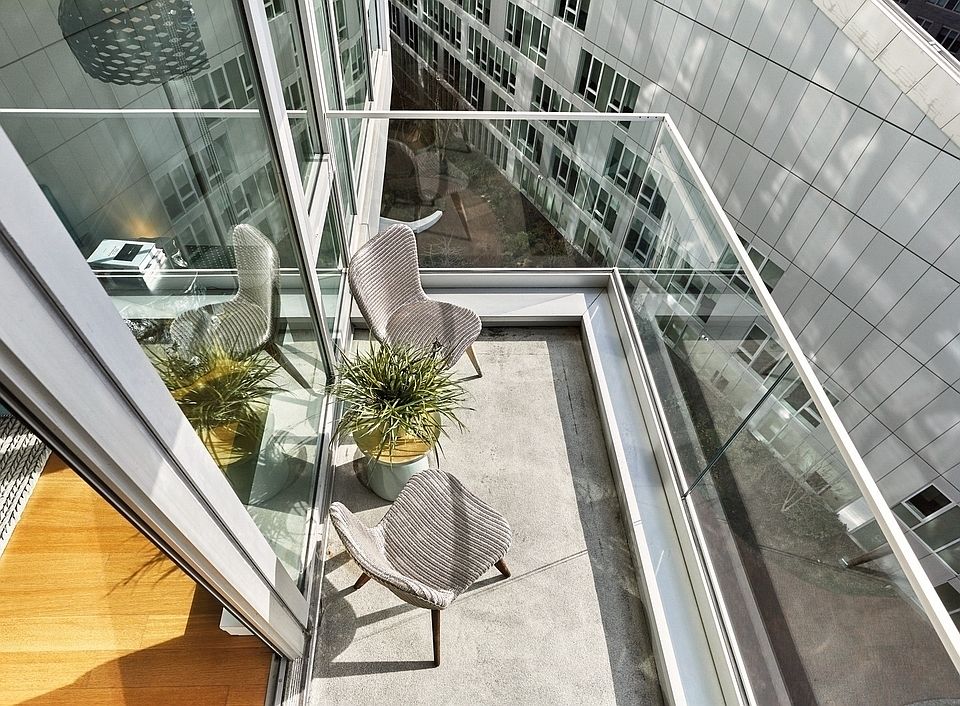 1st image of 625 W 57th St APT 808