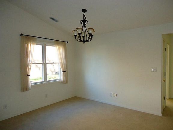 5th image of 355 Waterford Ln