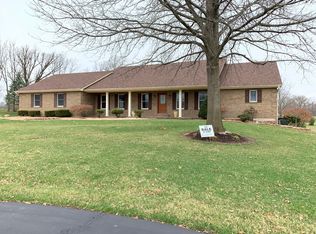 9 Woods Fort Ct, Troy, MO 63379