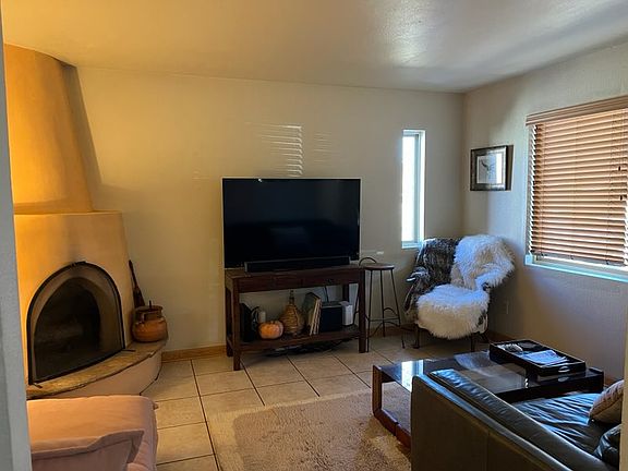 3rd image of 2084 Placita De Vida