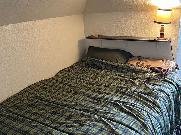 5th image of 2338 14th St APT 5
