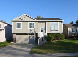 18704 W St, Omaha, NE 68135