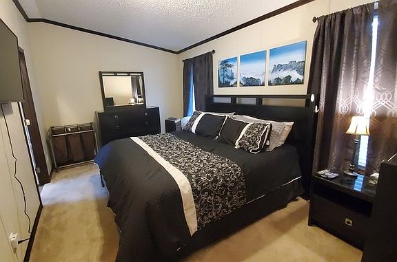 2nd image of 5810 Fontaine Dr