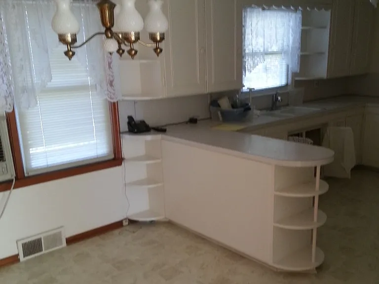 409 W Texas Ave — Photo 13