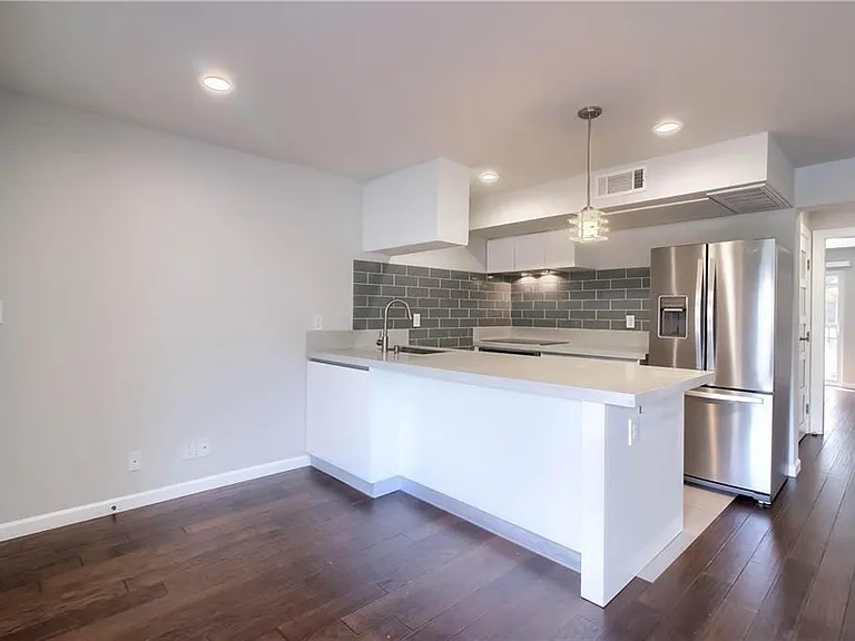 3110 Red River St #210 — Photo 10