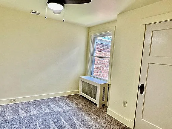 3 bed, 1250 sqft, $1,800 — Photo 4