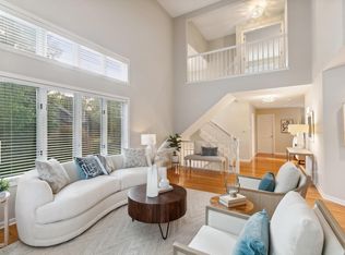 2233 Sherwood Ct, Minnetonka, MN 55305