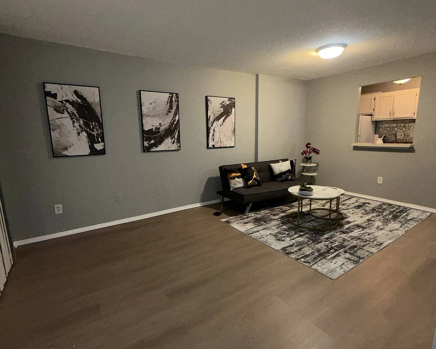1 bed, 1.5 bath, 934 sqft, $2,500 — Photo 3