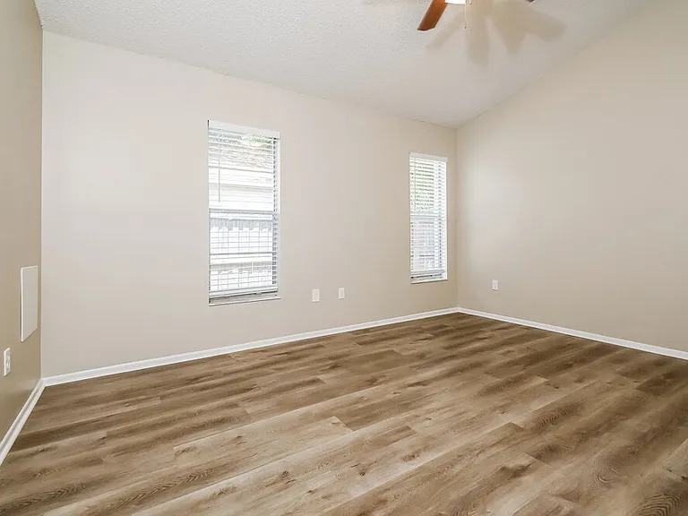 1336 Mohrlake Dr — Photo 8
