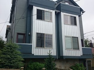 914 N 73rd St, Seattle, WA 98103