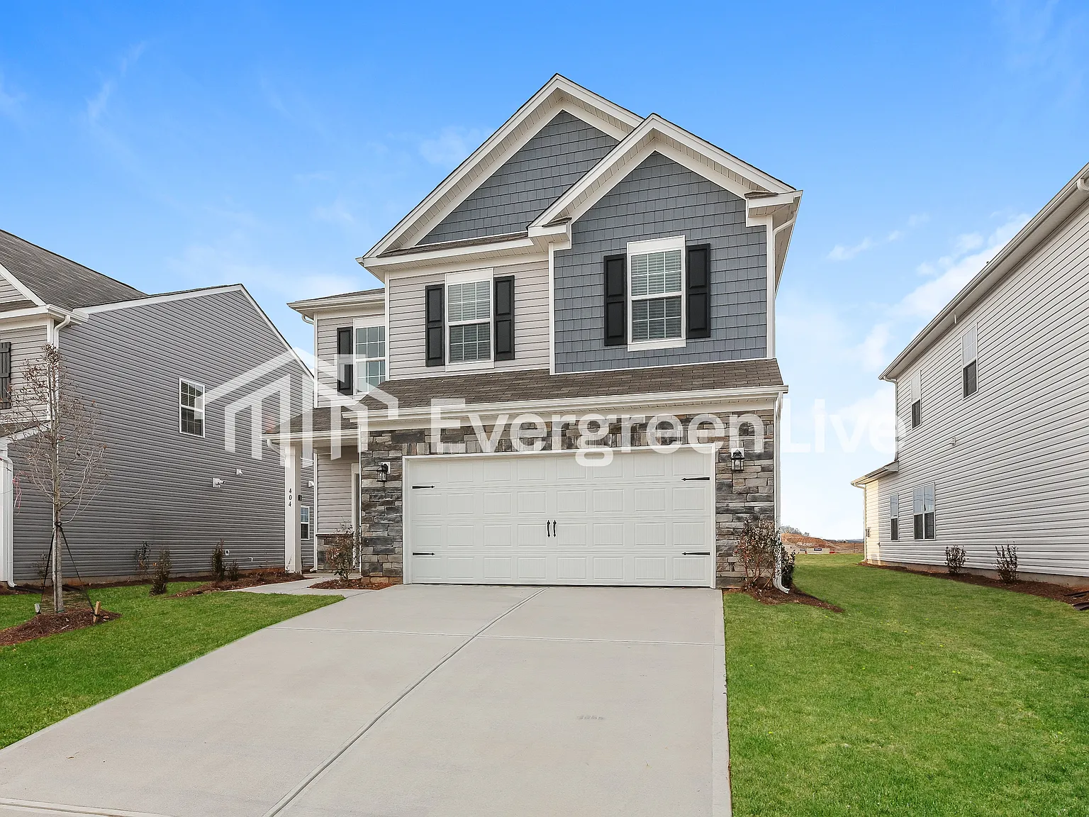 4 bed, 2.5 bath, 2158 sqft, $1,870 — Photo 3