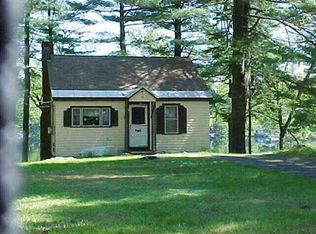 32 Taylor St, Georgetown, MA 01833