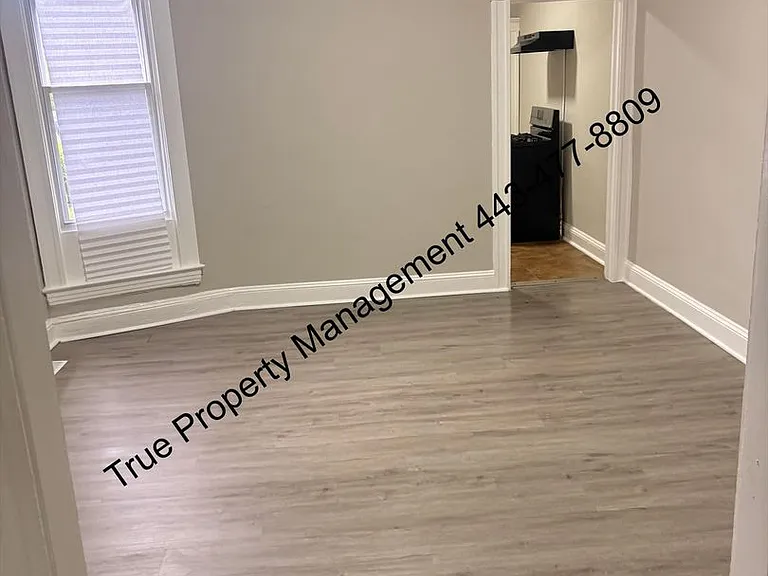 1107 N Longwood St — Photo 4