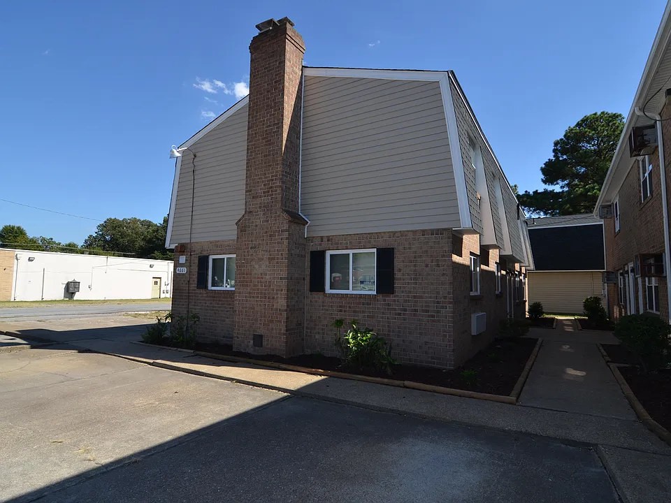 4661 S Cape Henry Ave #B