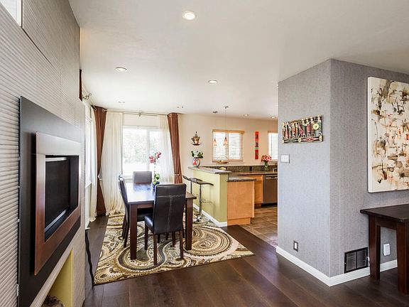 3rd image of 109 Mirada Dr