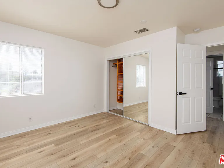 2134 S Cloverdale Ave — Photo 21