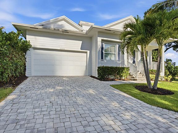 3rd image of 2534 SW CONCH COVE Lane
