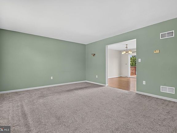 5th image of 2191 Weeping Willow Ln