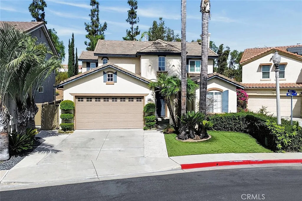 4 bed, 2119 sqft, $5,500 — Photo 1