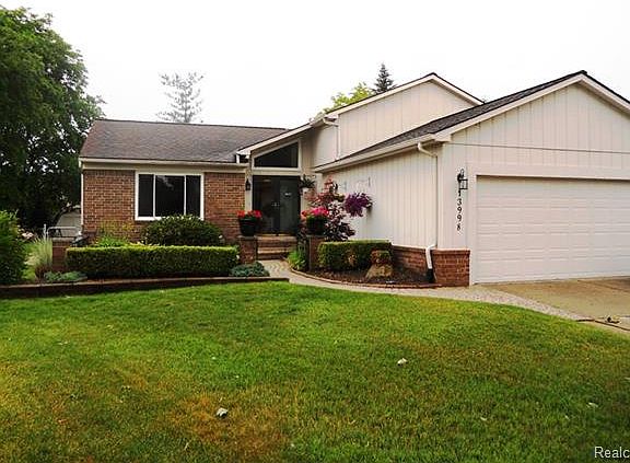 3rd image of 13998 Brookside Dr