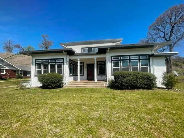 110 Oakland Ave, Helena, AR 72342