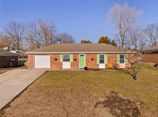 816 NE Pollard St, Lees Summit, MO 64086