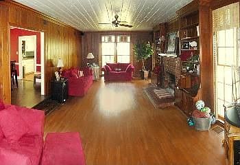 3rd image of 4518 Lake Park Dr