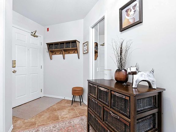 4th image of 6118 53rd Ave #204