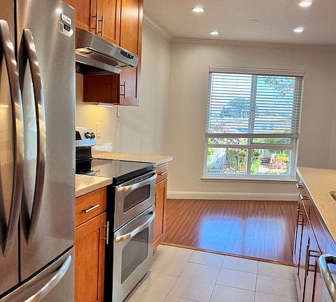 5th image of 2210 Flores St APT B