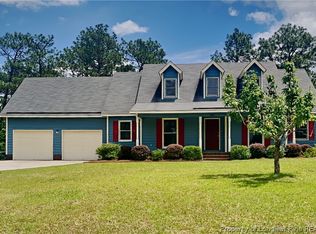 7108 Hunters Point Dr, Fayetteville, NC 28311