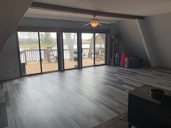 3rd image of 225 Campbell Ave