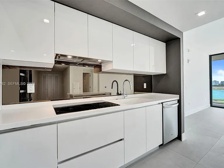 1170 E Hallandale Beach Blvd #1111 — Photo 5