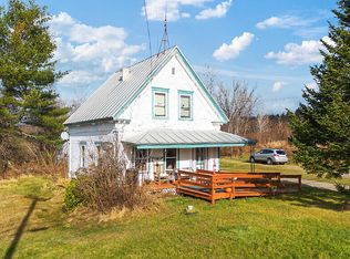 30 Anson Rd, Starks, ME 04911