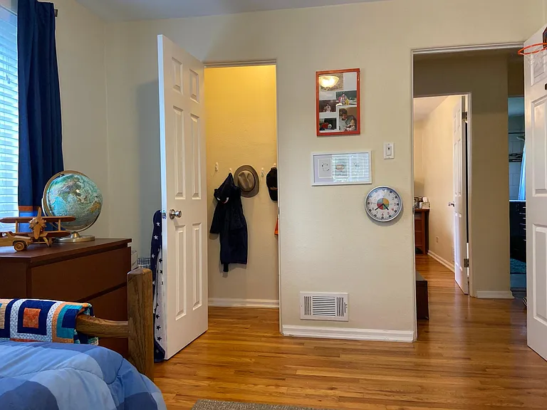 1166 S Jackson St — Photo 39