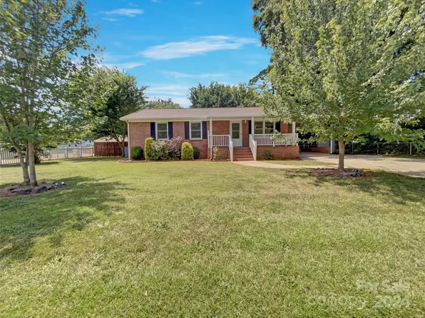 2641 Quail Ridge Dr, Gastonia, NC 28056