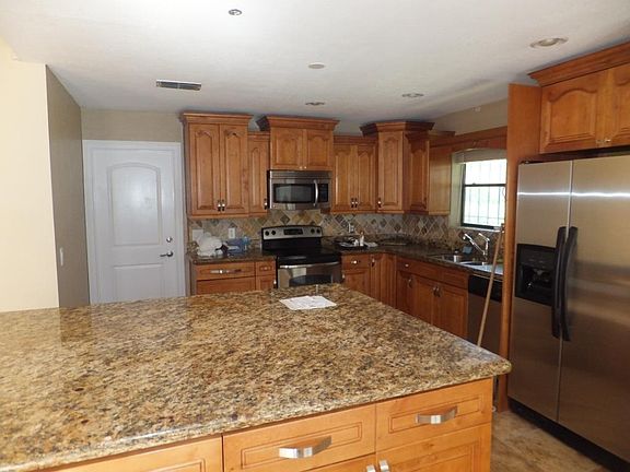 3rd image of 8312 Sugarmill St