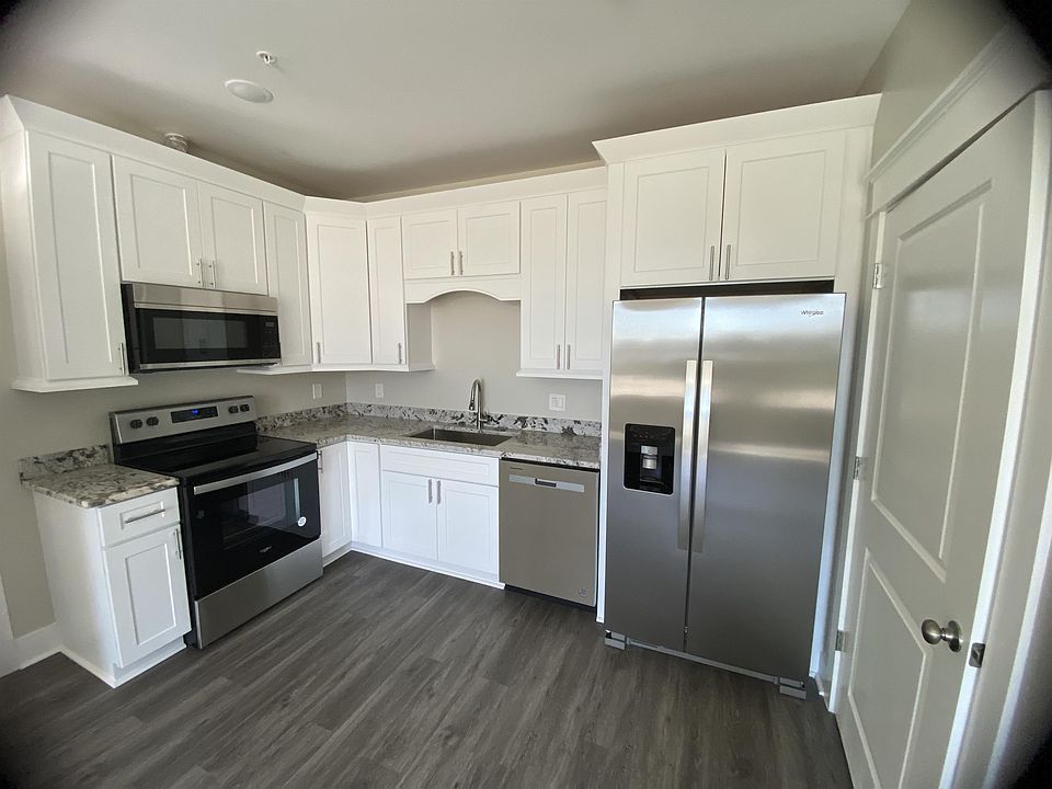 1st image of 133 Briarfield Ave #B9