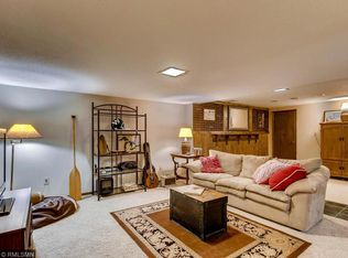2364 Cameron Dr, Woodbury, MN 55125