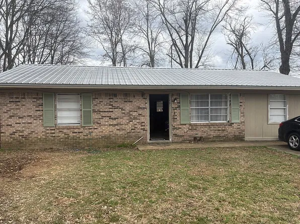 205 Summers St, Walnut Grove, MS 39189