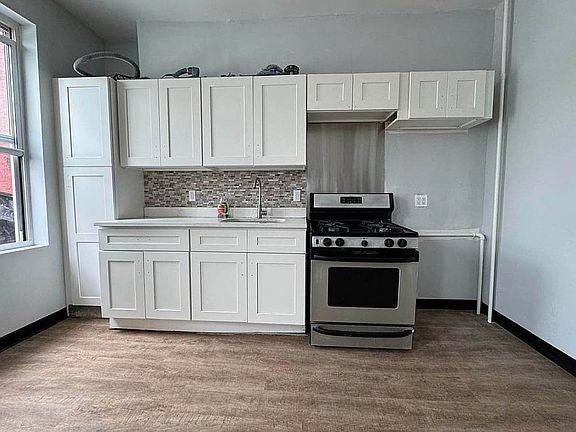 2nd image of 92-03 Jamaica Ave #3E