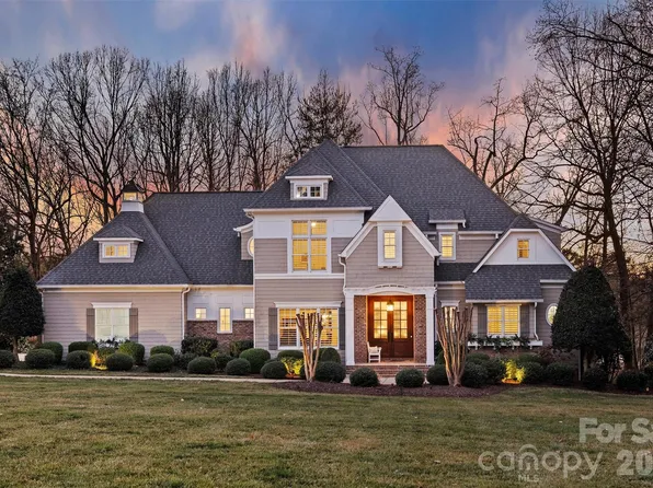 127 Heathland Ln, Mooresville, NC 28117