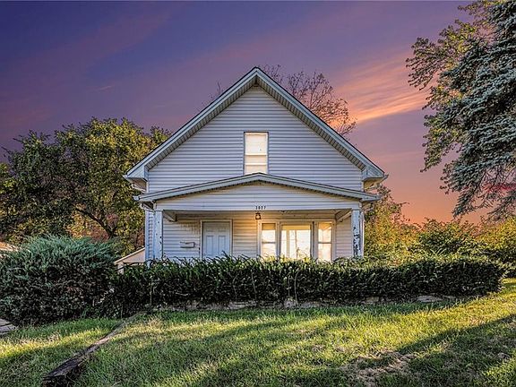 2nd image of 3027 Farrow Ave
