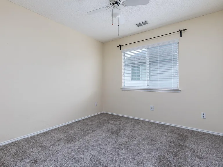 3928 Windford Dr — Photo 19