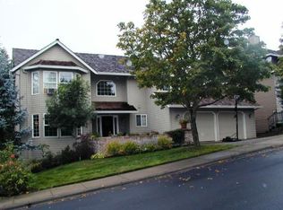 15723 SW Barrington Ter, Tigard, OR 97224