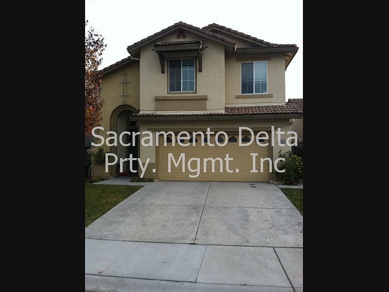 1st image of 3252 Beretania Way